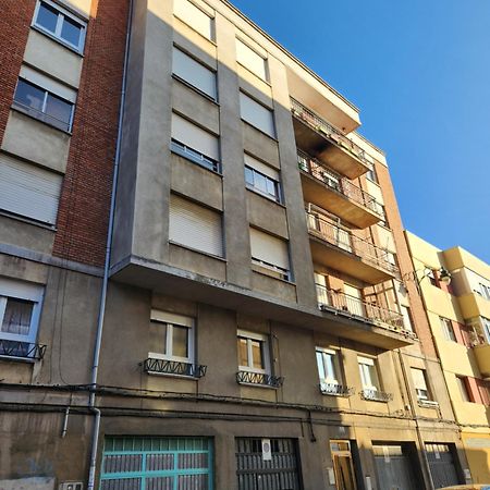 Moderno Apartamento Cerca Del Centro En 레온 외부 사진